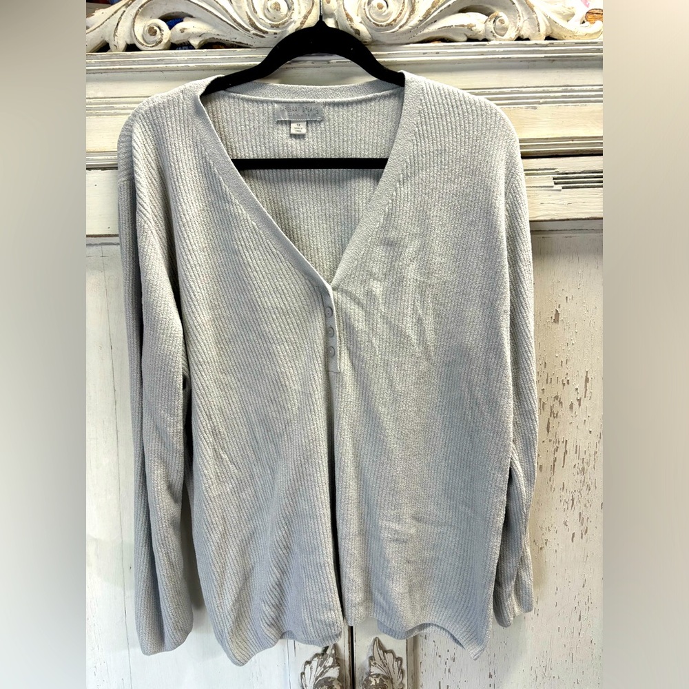 Barefoot Dreams Womens  Cozy Chic Ultra Light Rib Back  Henley size 1x grey